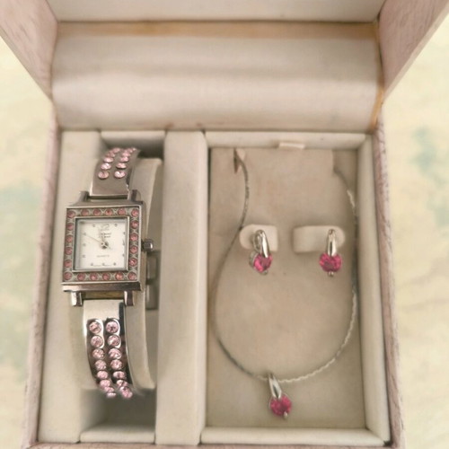 Jewelry set with watch and bijou like new, pink