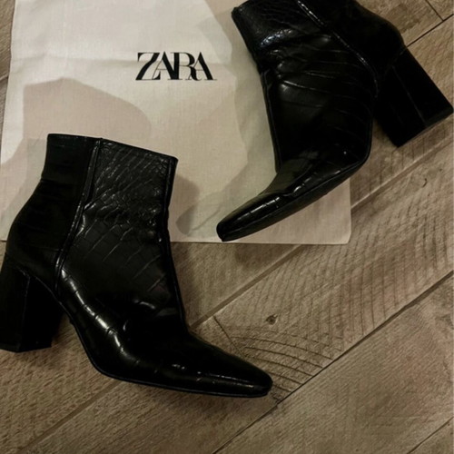 Zara black ankle boots like new, size 37