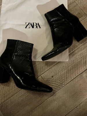 Zara black ankle boots like new, size 37