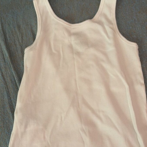 Levi's top white, like new, size M