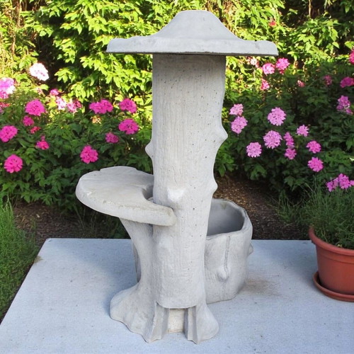 Isabella Garden Concrete Fountain new, unpainted