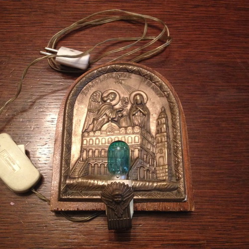 Virgin Mary Icon "Evangelismos tis Tinou" used with light from 1950s