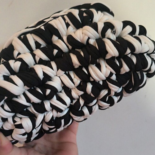Knitted handbag small size, like new, black and white