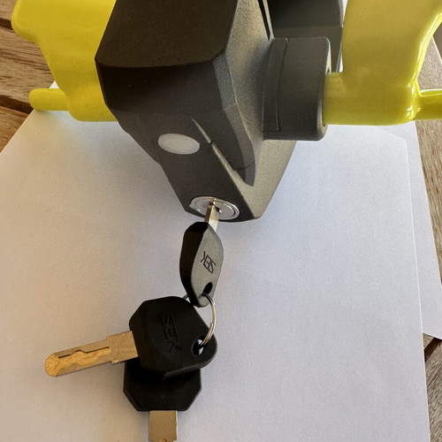 Steering Wheel Lock with Alarm new
