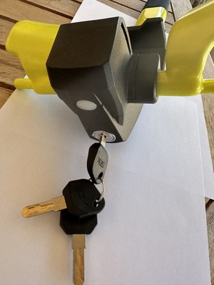 Steering Wheel Lock with Alarm new
