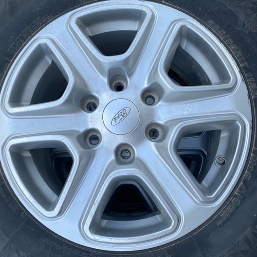 Ford Ranger 17" Rims like new 6x139.7 ET55