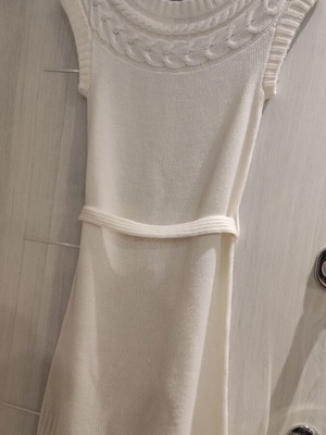 Stradivarius πλεκτό φόρεμα σαν καινούργιο, άσπρο και μπεζ, μέγεθος M