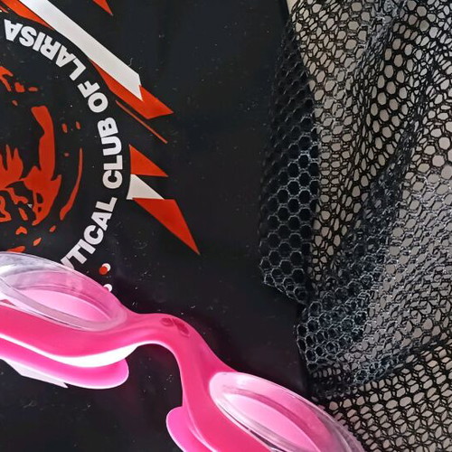Arena goggles set like new with swim cap and mesh pouch