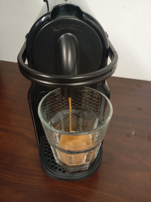 Delonghi Nespresso Capsule Coffee Maker used, good working condition