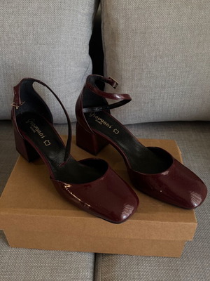 Women's shoes Greek made like new, size 39