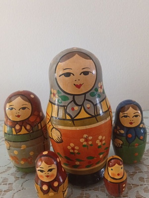 Russian handmade nesting wooden babushka set of 5 used