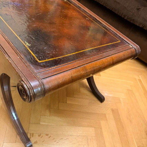 Weiman Regency scroll top wooden coffee table used