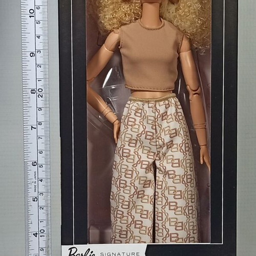 Barbie Basics Model 07 new 12'' European doll MISB
