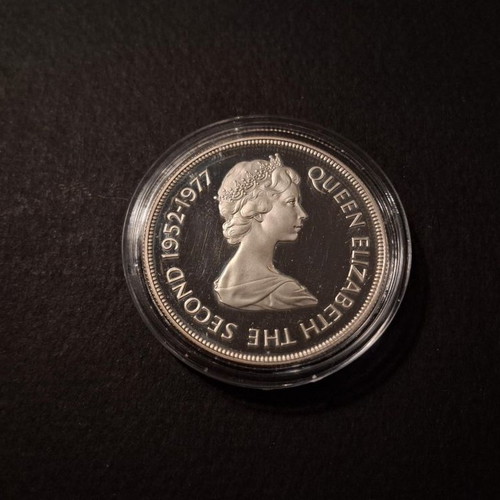 Bailiwick of Guernsey 25 Pence 1977 coin like new, silver .925