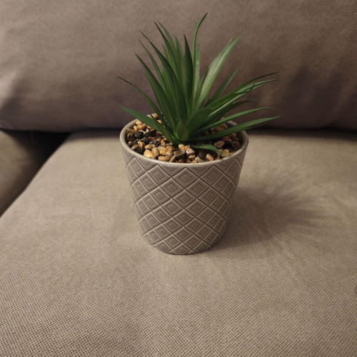 Decorative flowerpot like new with artificial greenery