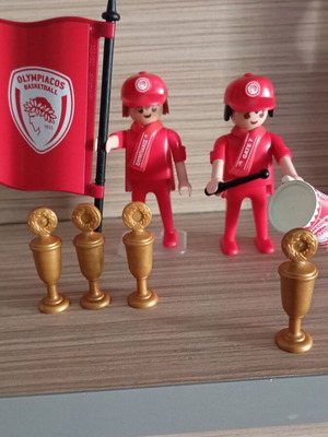 Playmobil Olympiacos Fan Figures like new with Euroleague trophies