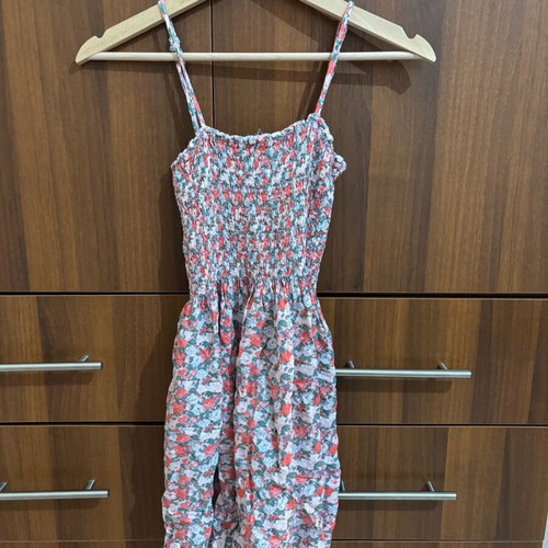 Women's dresses new, pack of 4, small