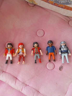 Playmobil figures like new, pack of 5