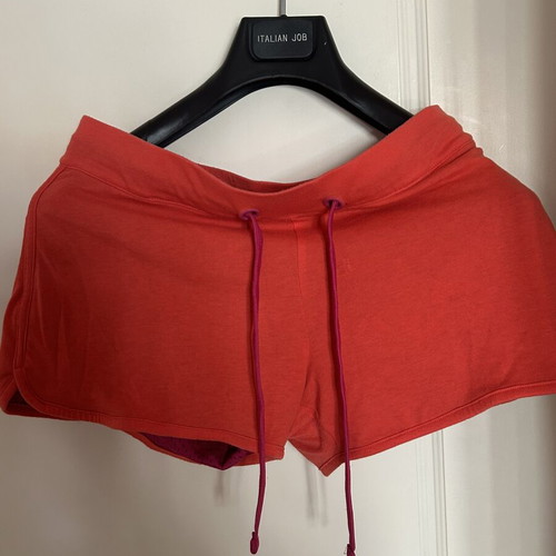 Two-in-one orange shorts