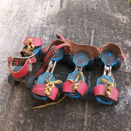 80's skates used, 2 pairs