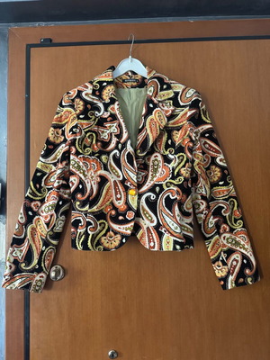 Y2k jacket with paisley pattern like new, velvet texture