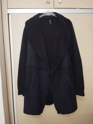 Long knitted cardigan used with leather look Stradivarius black, size S
