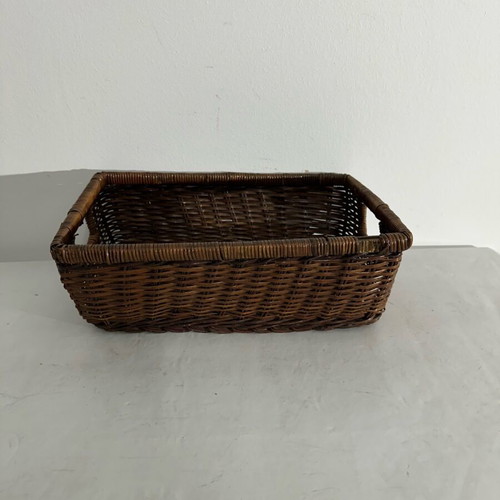 Rectangular basket like new