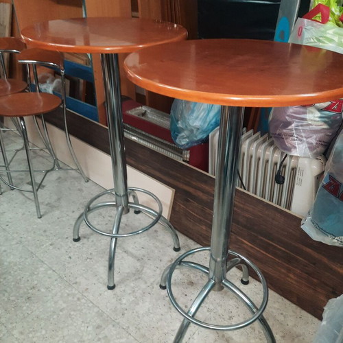 Tables + stools