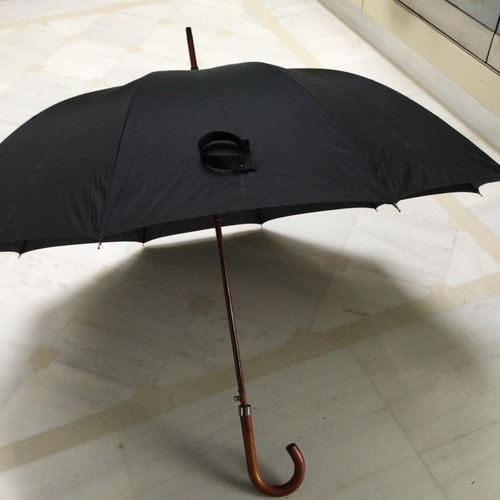 Men's automatic umbrella used with wooden handle, black