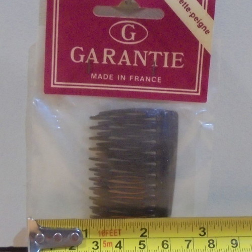Garantie set of 2 brown hair comb clips new