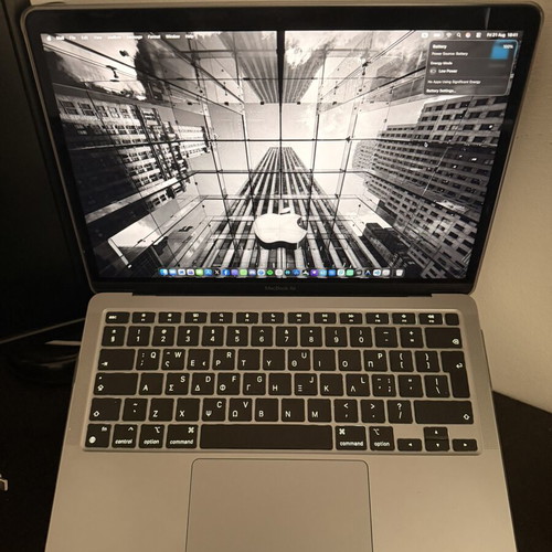 MacBook Air M1 8GB 256GB with Magic Mouse and Magic Keyboard bundle