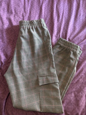 Stradivarius fabric pants used size M gray