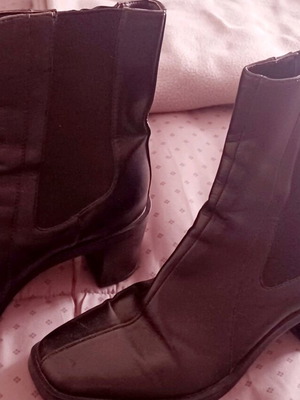 Chelsea Bershka boots used, black, size 38