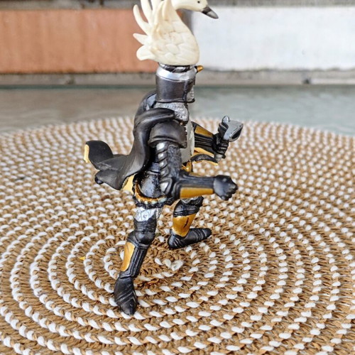 Swan Knight figure used by Papo 39924 without accessories
