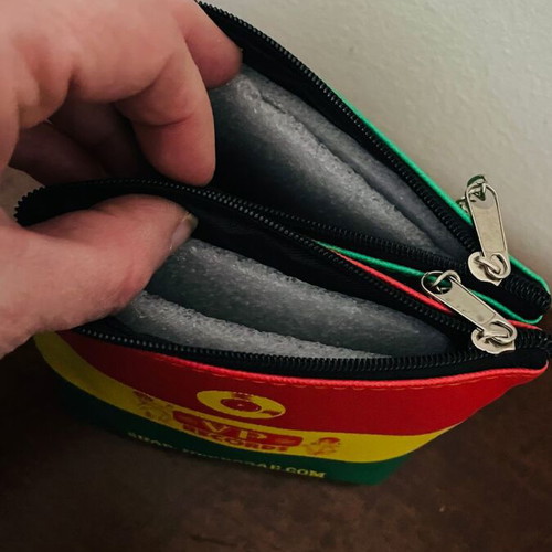 Wallet new for coins and credit cards with zipper