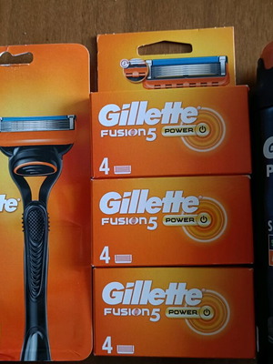 Gillette set genuine 14 replacement blades foam Fusion new