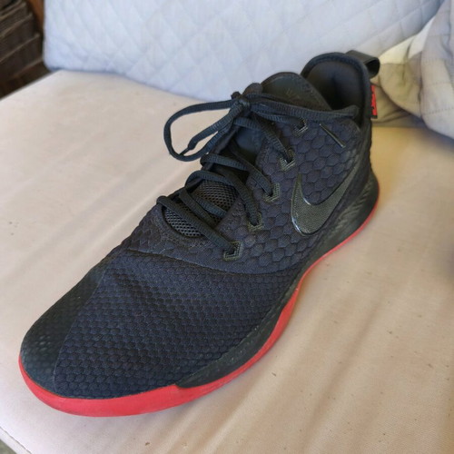Nike LeBron Witness III athletic shoes like new, size 47, black with red sole