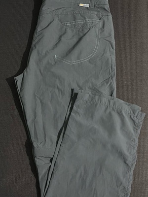 Jack Wolfskin Women’s Hiking Pants like new, gray, size 46