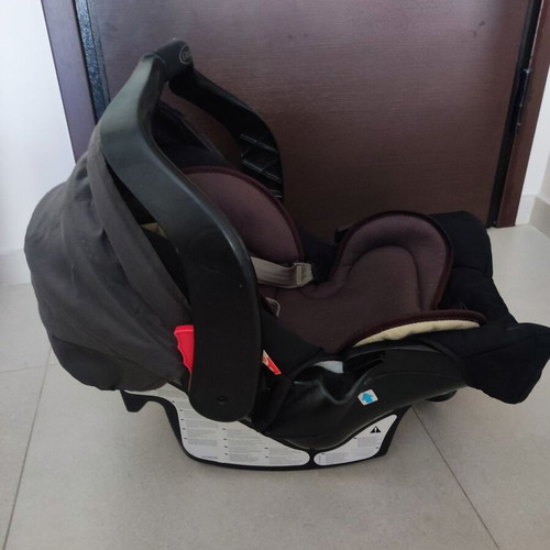 Baby stroller used, very light and foldable