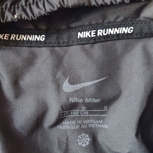 Nike Running Miller Jacket for Kids like new, black, size L