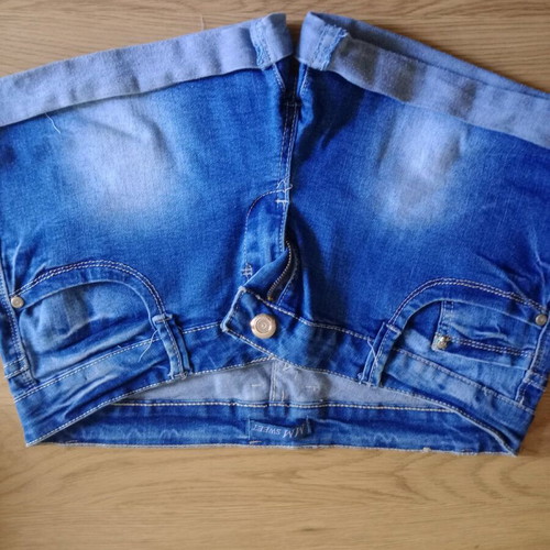 Denim shorts like new, size medium, blue