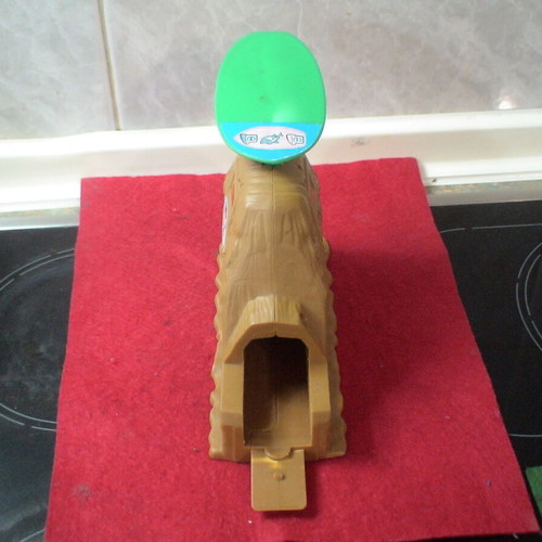Hot Wheels City Shark Beach Battle launcher section