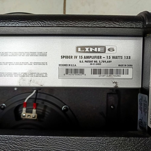 Line 6 Spider IV 15W guitar amplifier like new with effects