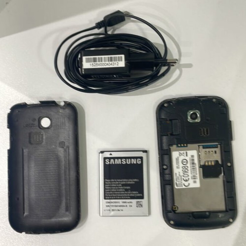 Samsung Chat 335 (GT-S3350) used, with charger and battery
