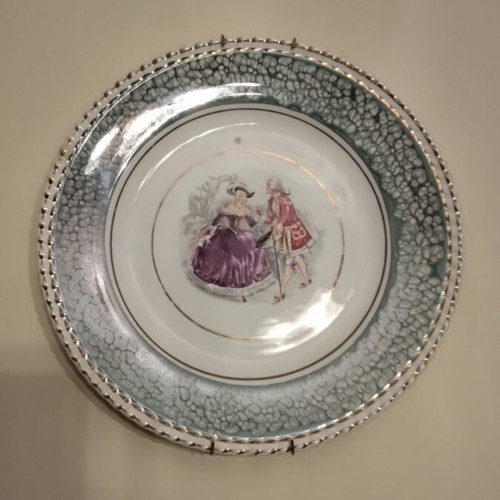 Vintage decorative porcelain plates, pack of 3
