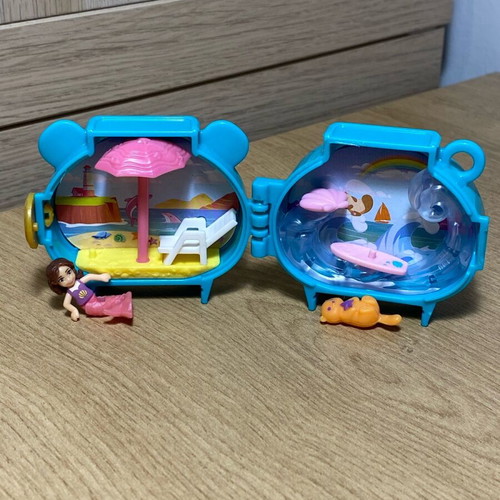 Polly Pocket with Mermaid and Otter like new