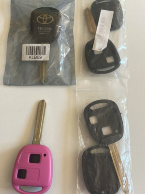 Toyota Yaris car key shells new, electric lock, set of 3