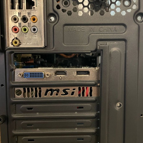 Desktop computer used with ASUS M2R32-MVP motherboard and MSI R5670 graphics card
