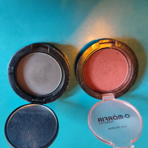Eyeshadows like new Dust and Cream and o-morfia