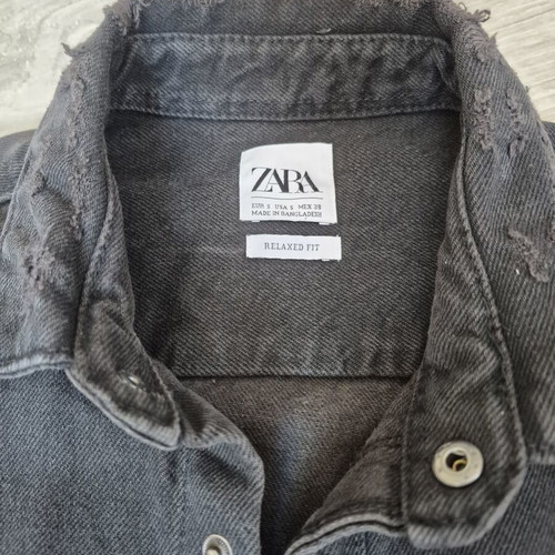 Zara Man Distressed Denim Shirt Relaxed Fit Size S like new